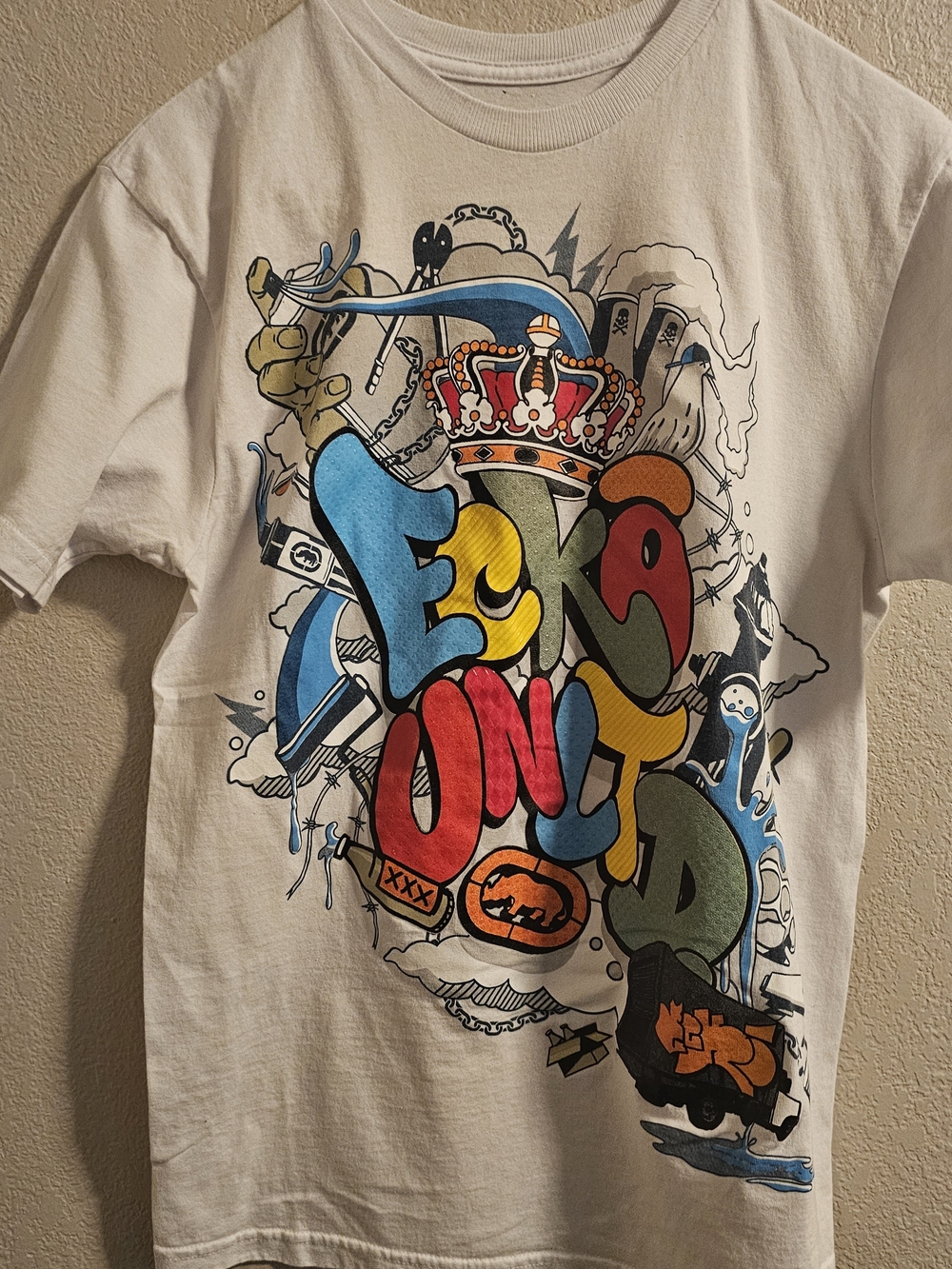 Y2K Ecko Unlimited White Tee with Multicolor Street-Art Graphic